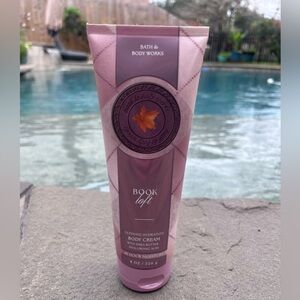 Book Loft BBW Ultimate Hydration Body Cream Shea Butter Hyaluronic Acid 48 Hour